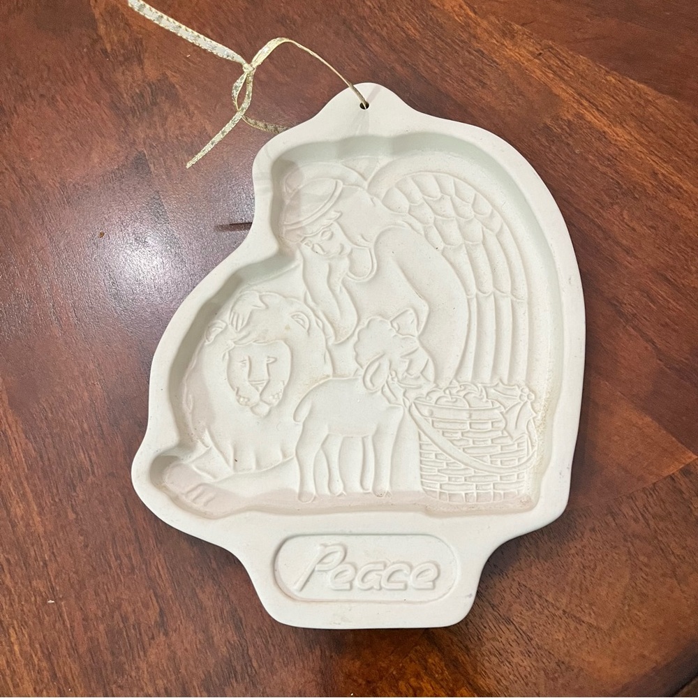 Longaberger Angel Peace Ceramic Cookie Mold 1993